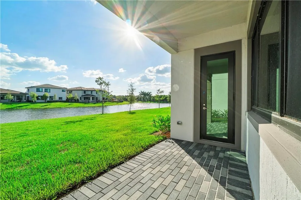 10870 OCEANO WAY Parkland, FL 33076