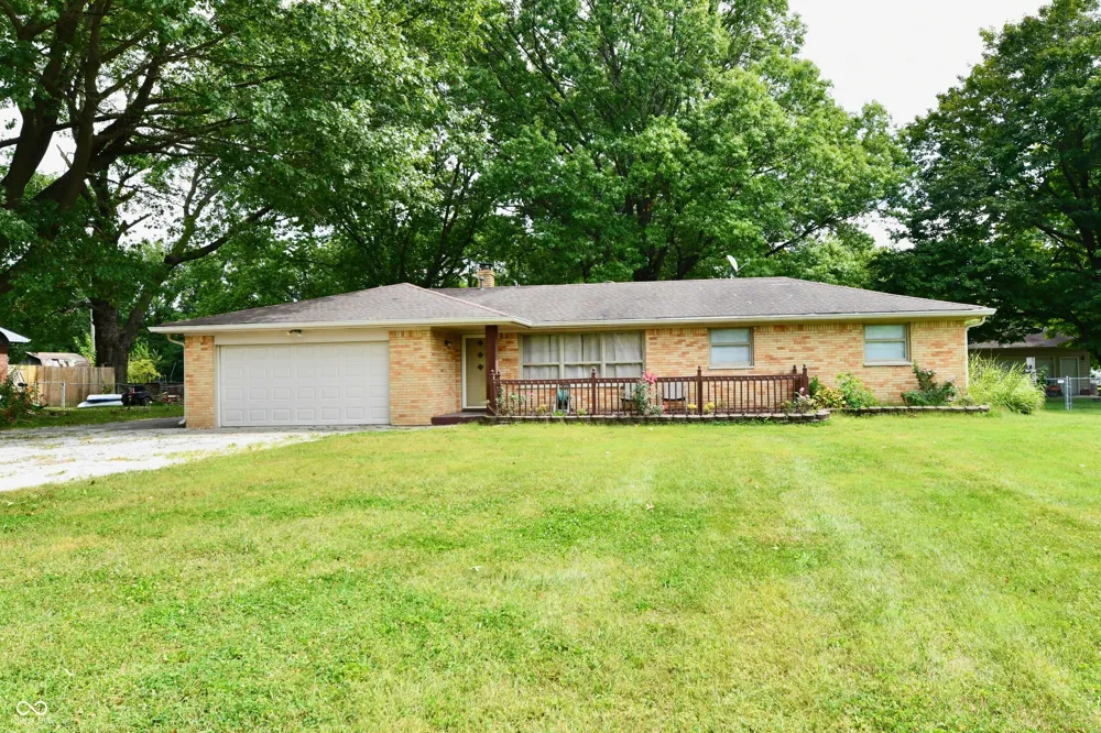 2051 Avon Avon, IN 46123