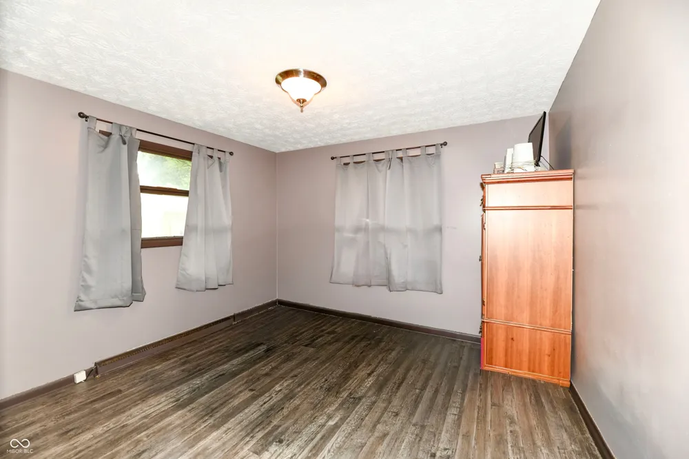 2051 Avon Avon, IN 46123