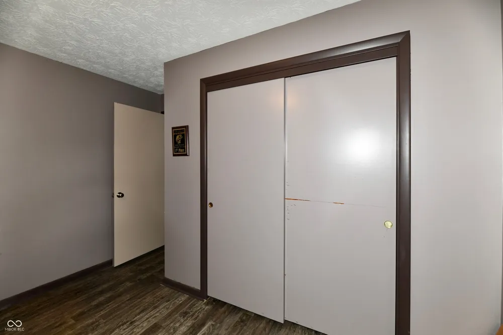 2051 Avon Avon, IN 46123