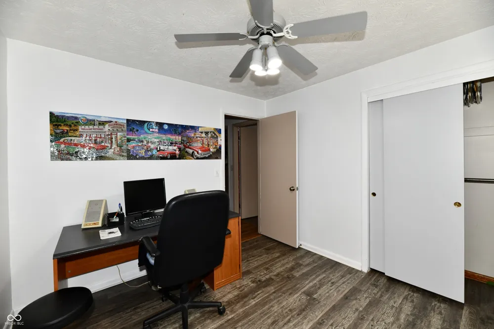 2051 Avon Avon, IN 46123