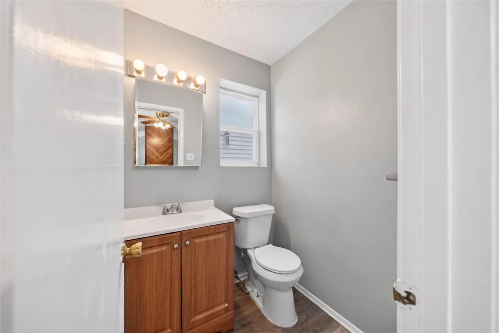 2461 Lisa Street Grand Prairie, TX 75051