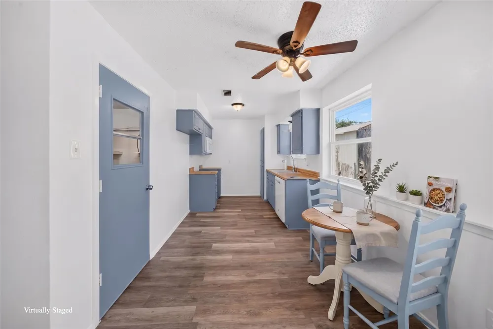 2461 Lisa Street Grand Prairie, TX 75051