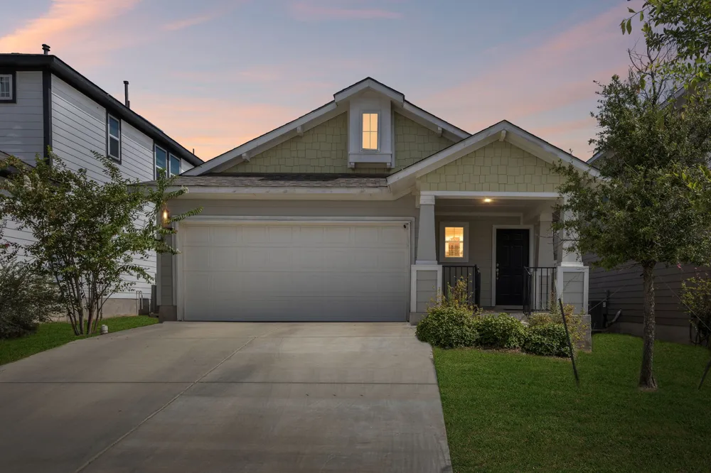 164 Appleberry Lane Elgin, TX 78621