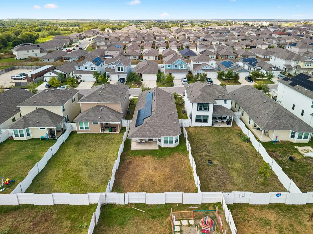 164 Appleberry Lane Elgin, TX 78621
