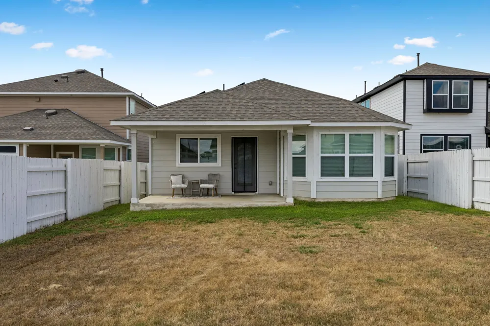 164 Appleberry Lane Elgin, TX 78621