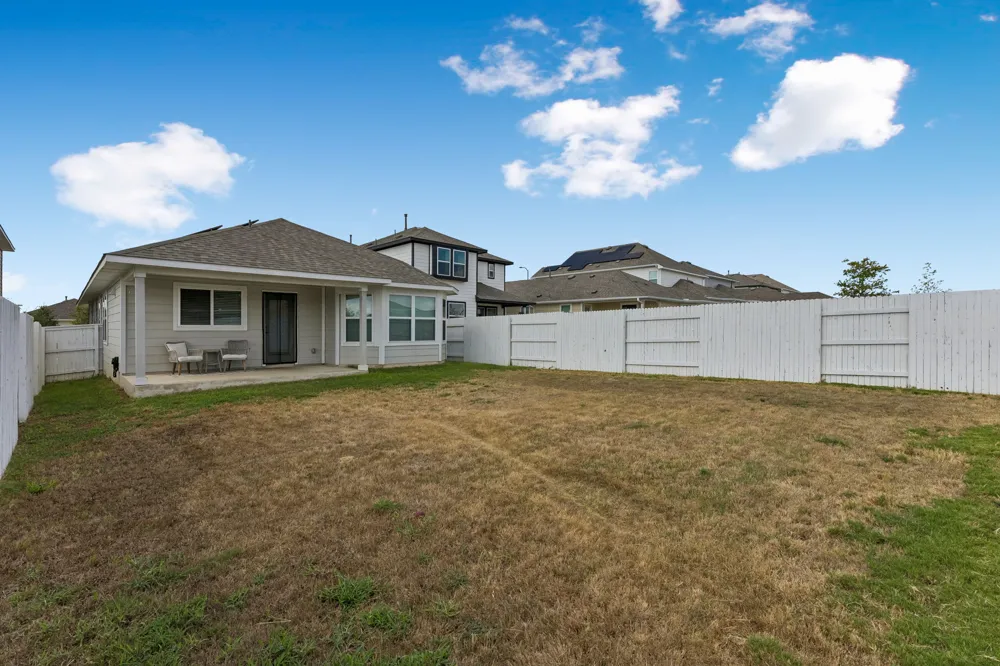 164 Appleberry Lane Elgin, TX 78621