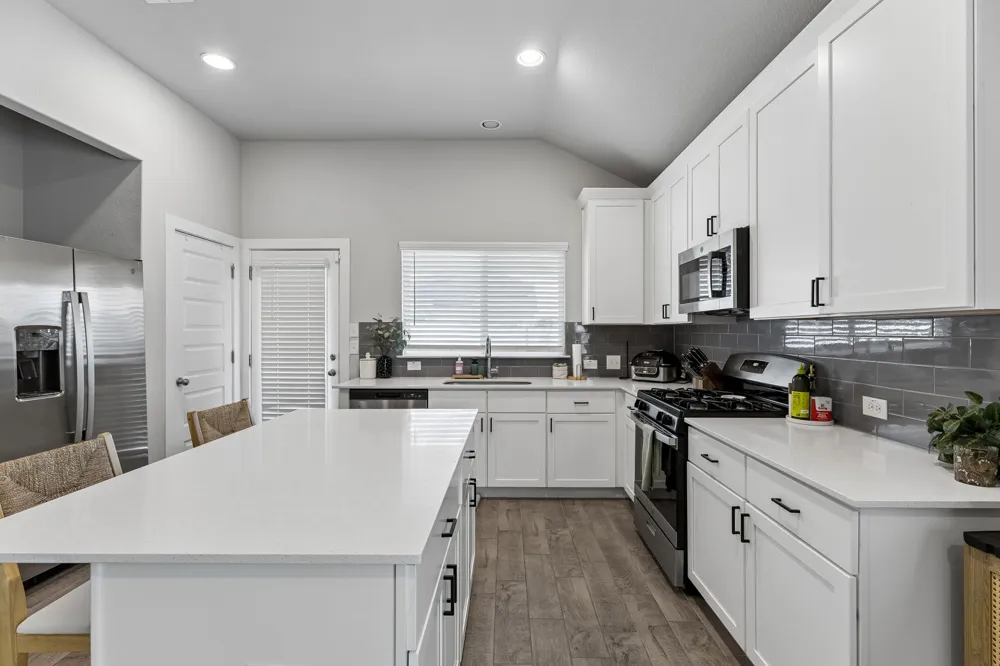 164 Appleberry Lane Elgin, TX 78621