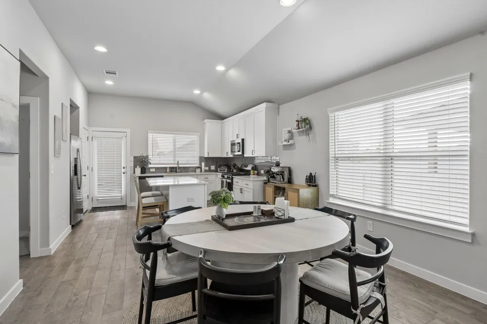 164 Appleberry Lane Elgin, TX 78621