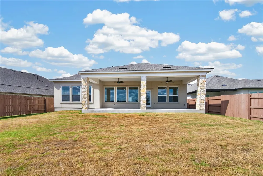 105 Lantana Cove Bastrop, TX 78602