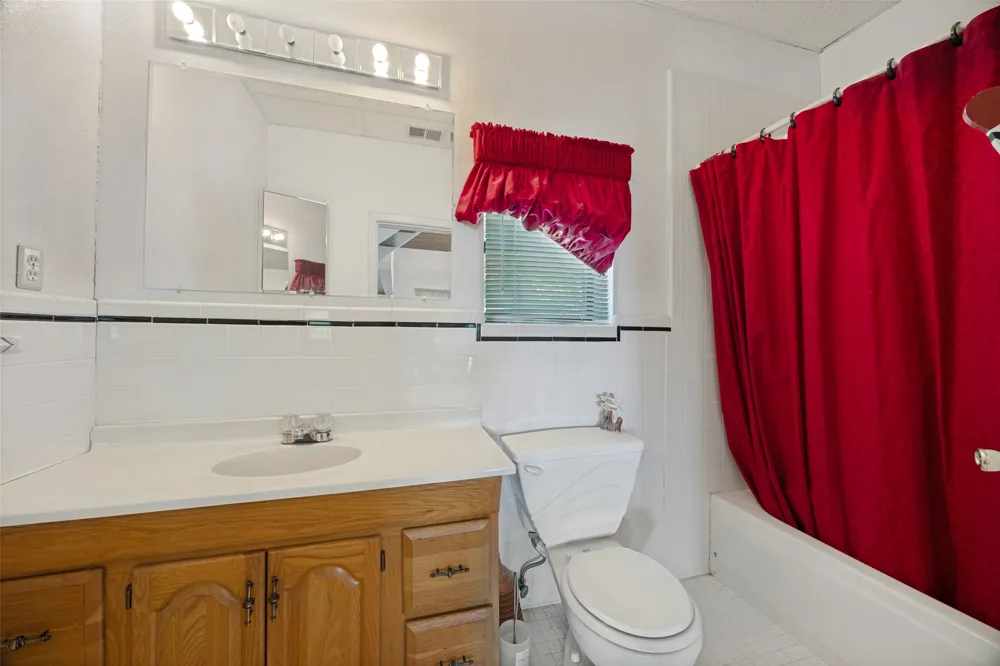 4449 County Road 895 Princeton, TX 75407