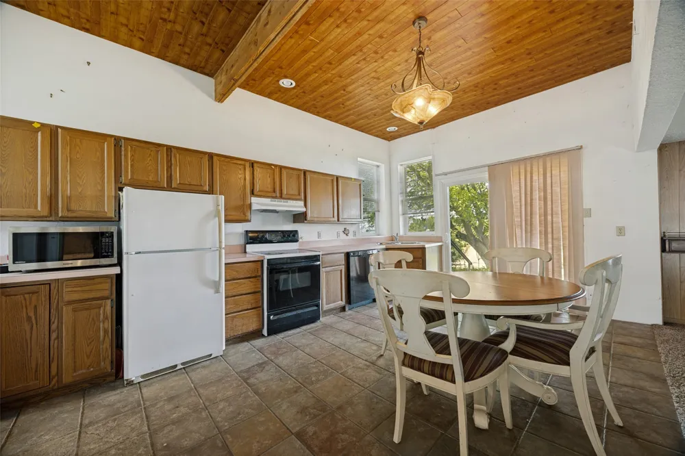 4449 County Road 895 Princeton, TX 75407