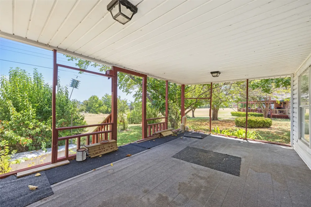 4449 County Road 895 Princeton, TX 75407