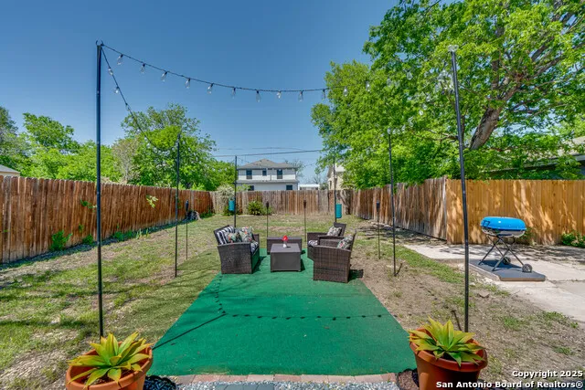 1505 W Craig Pl San Antonio, TX 78201