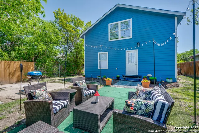 1505 W Craig Pl San Antonio, TX 78201