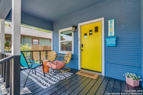 1505 W Craig Pl