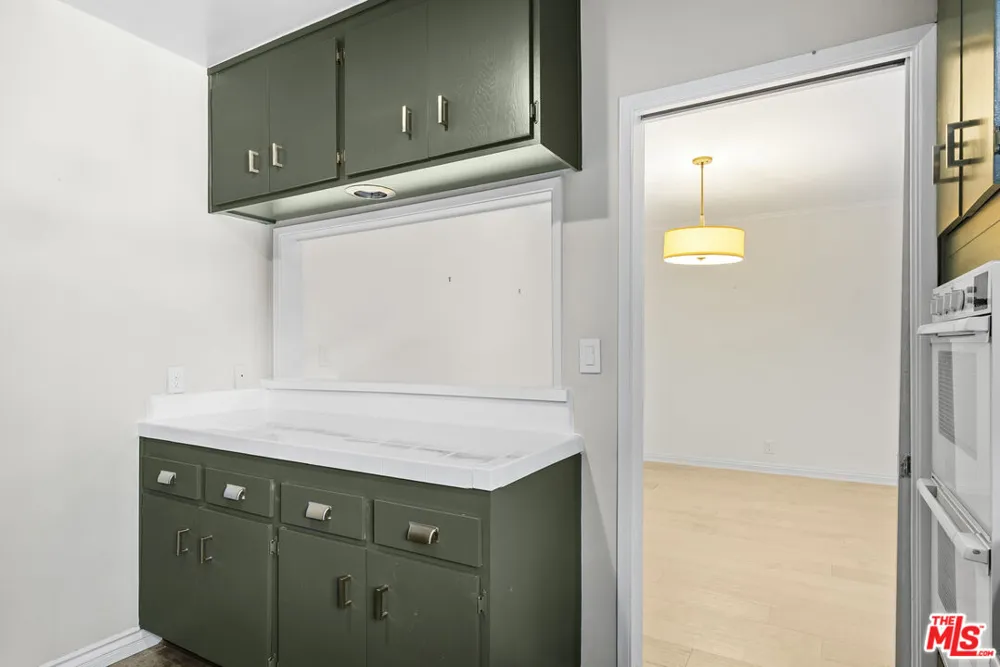 7309 Franklin Avenue Los Angeles, CA 90046