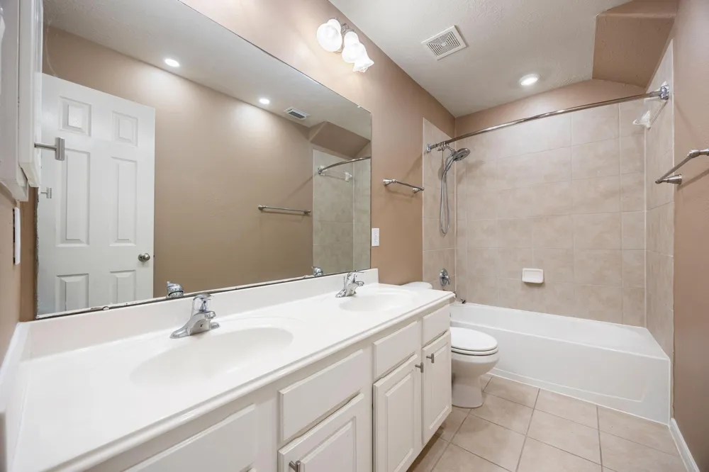 4526 Countrypines Drive Spring, TX 77388