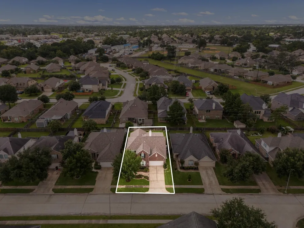 4526 Countrypines Drive Spring, TX 77388