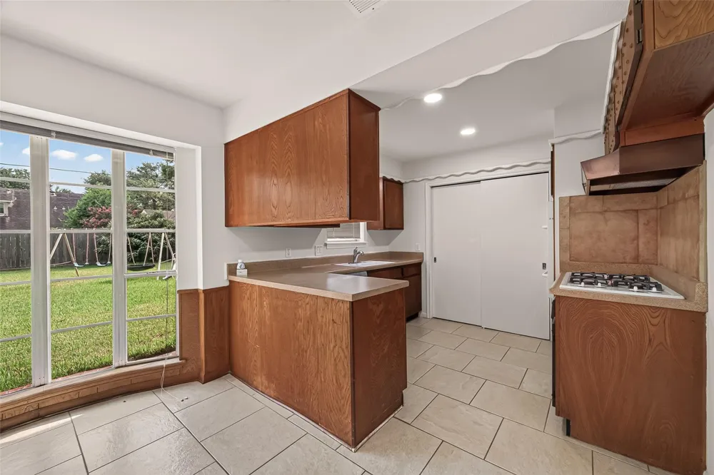8807 Langdon Lane Houston, TX 77036