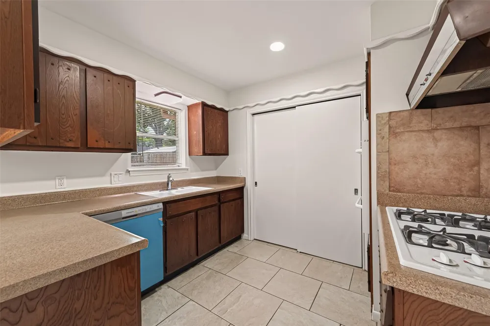 8807 Langdon Lane Houston, TX 77036