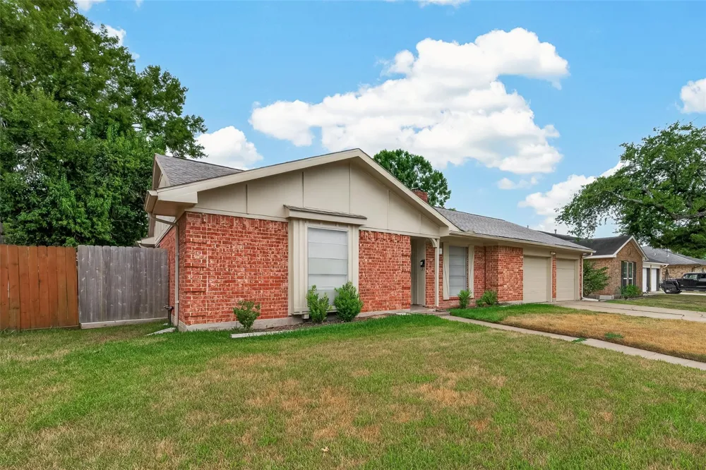 8807 Langdon Lane Houston, TX 77036