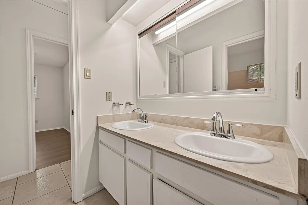 8807 Langdon Lane Houston, TX 77036