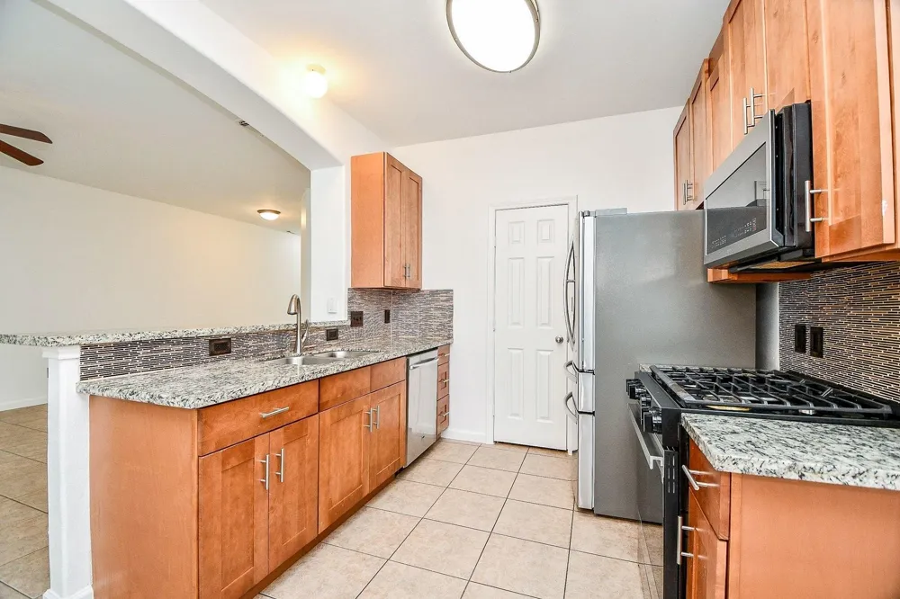 6011 Shadow Isle Lane Houston, TX 77084