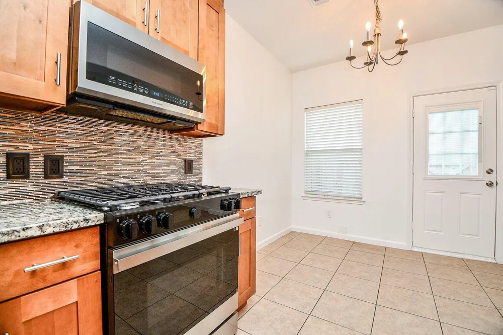 6011 Shadow Isle Lane Houston, TX 77084
