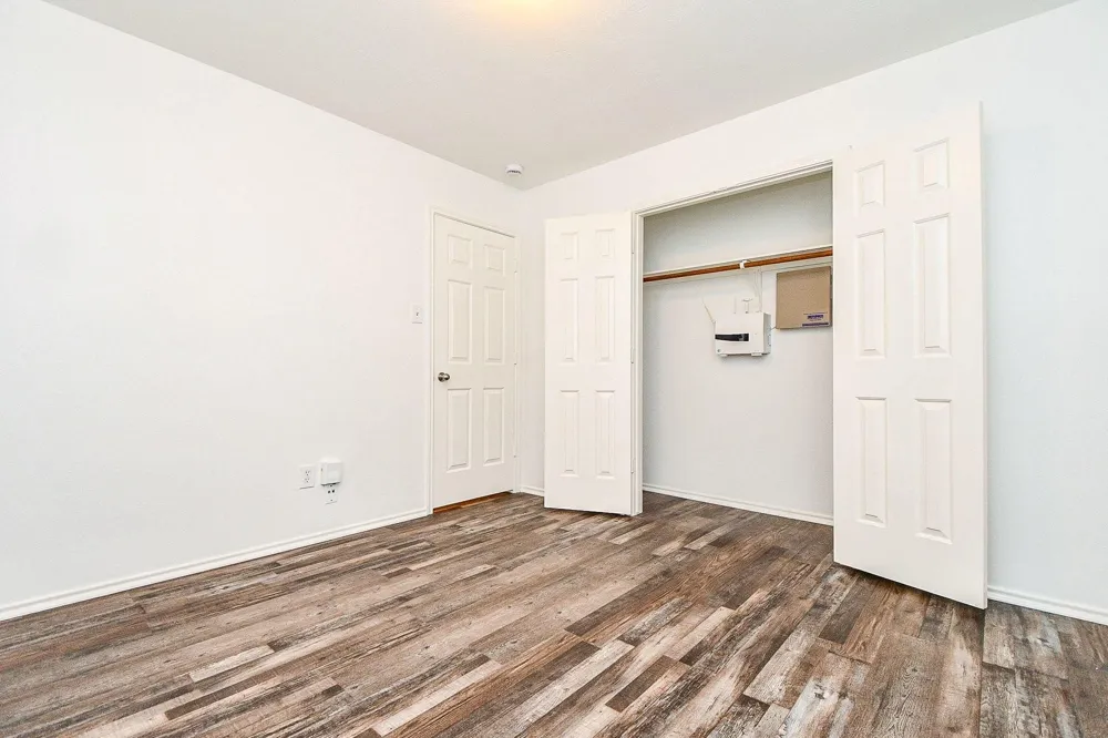 6011 Shadow Isle Lane Houston, TX 77084