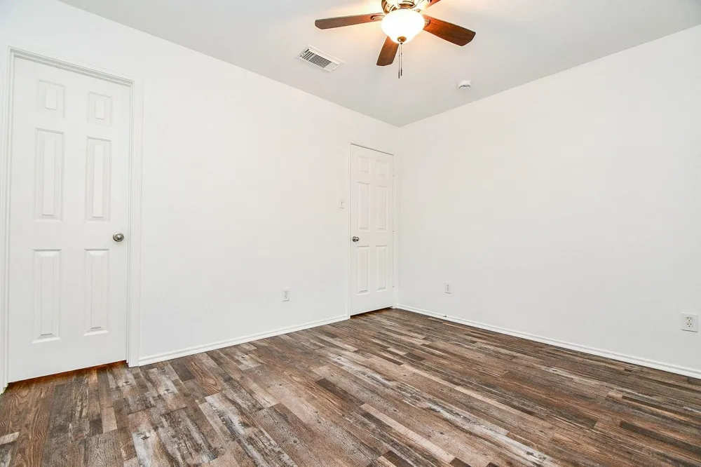 6011 Shadow Isle Lane Houston, TX 77084