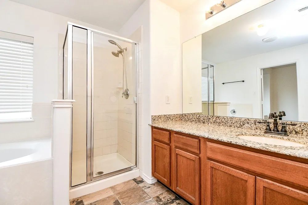 6011 Shadow Isle Lane Houston, TX 77084
