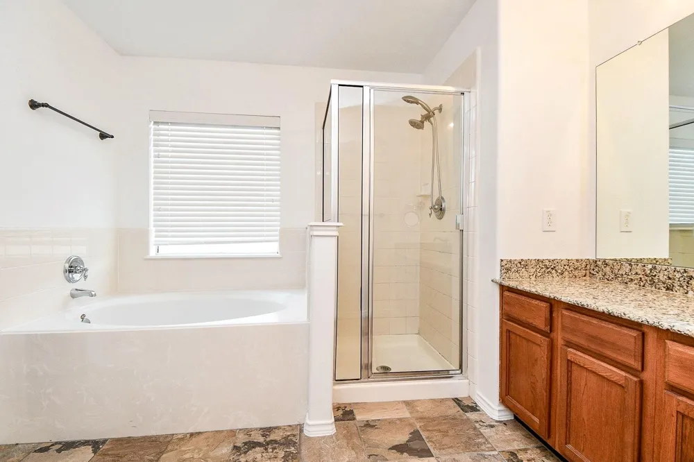 6011 Shadow Isle Lane Houston, TX 77084