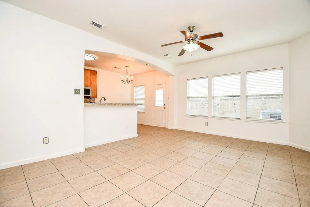 6011 Shadow Isle Lane Houston, TX 77084
