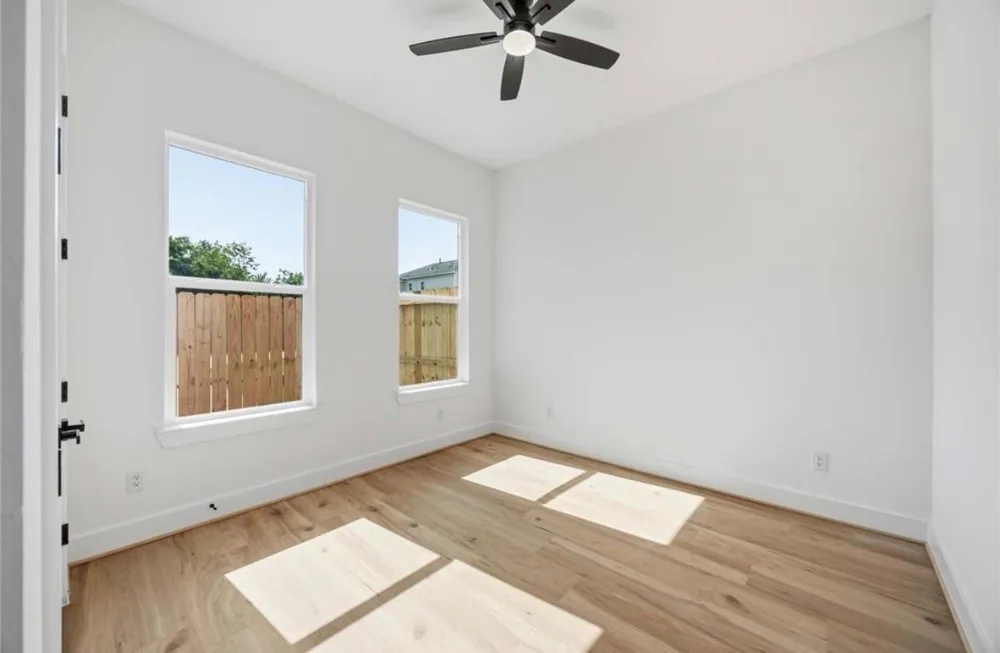 9106 Coffee Street #B Houston, TX 77033