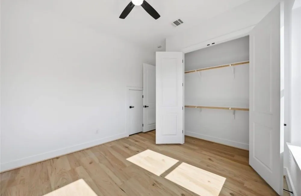 9106 Coffee Street #B Houston, TX 77033