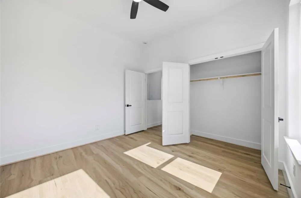9106 Coffee Street #B Houston, TX 77033