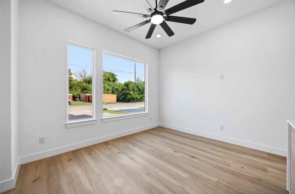 9106 Coffee Street #B Houston, TX 77033