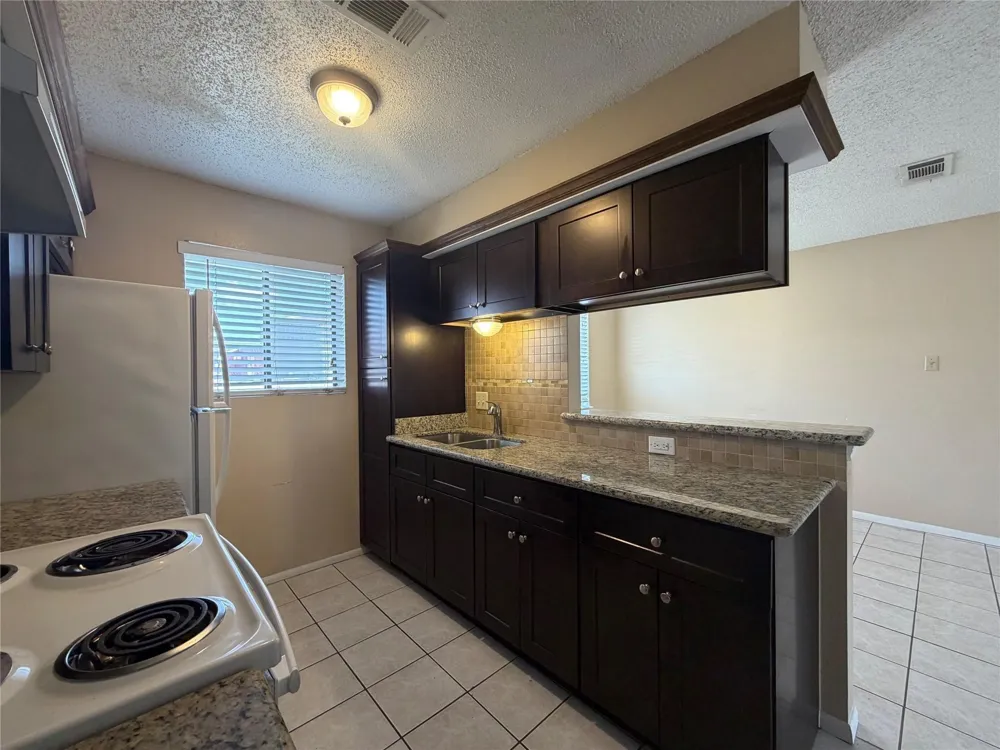 1410 Blalock Road #3 Houston, TX 77055