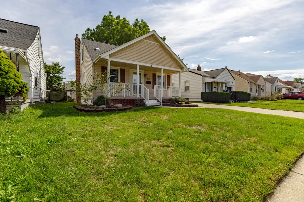 4127 Winifred Street Wayne, MI 48184