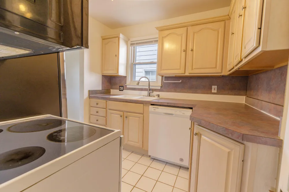 4127 Winifred Street Wayne, MI 48184