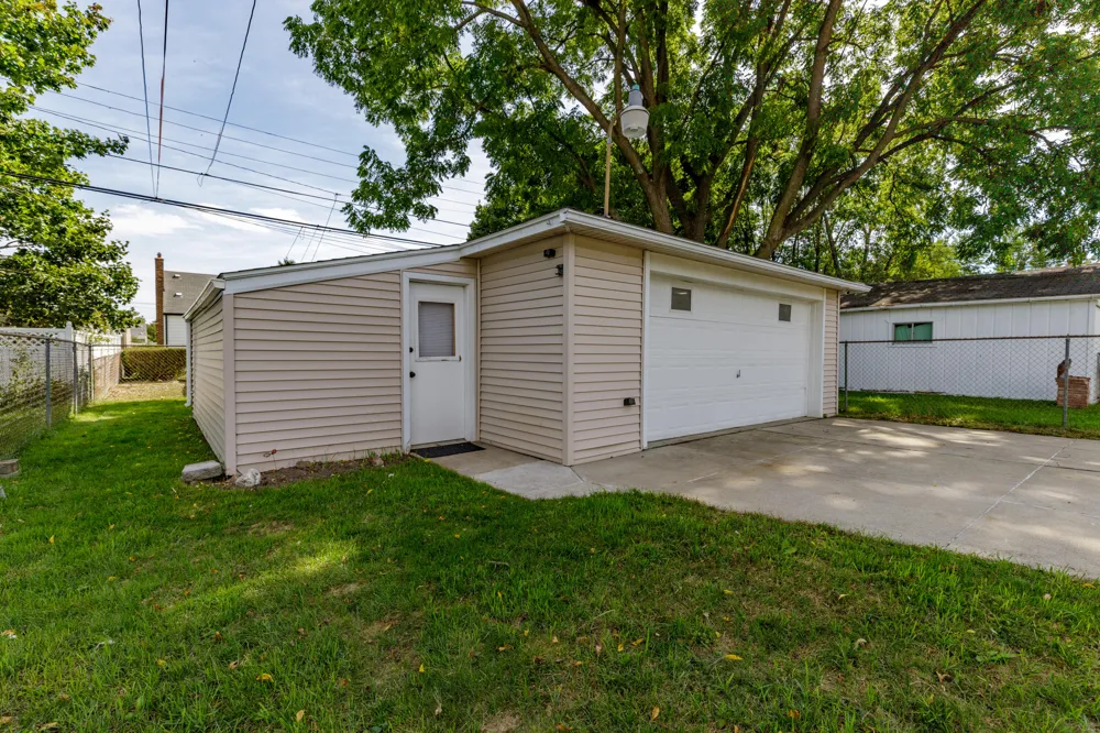 4127 Winifred Street Wayne, MI 48184