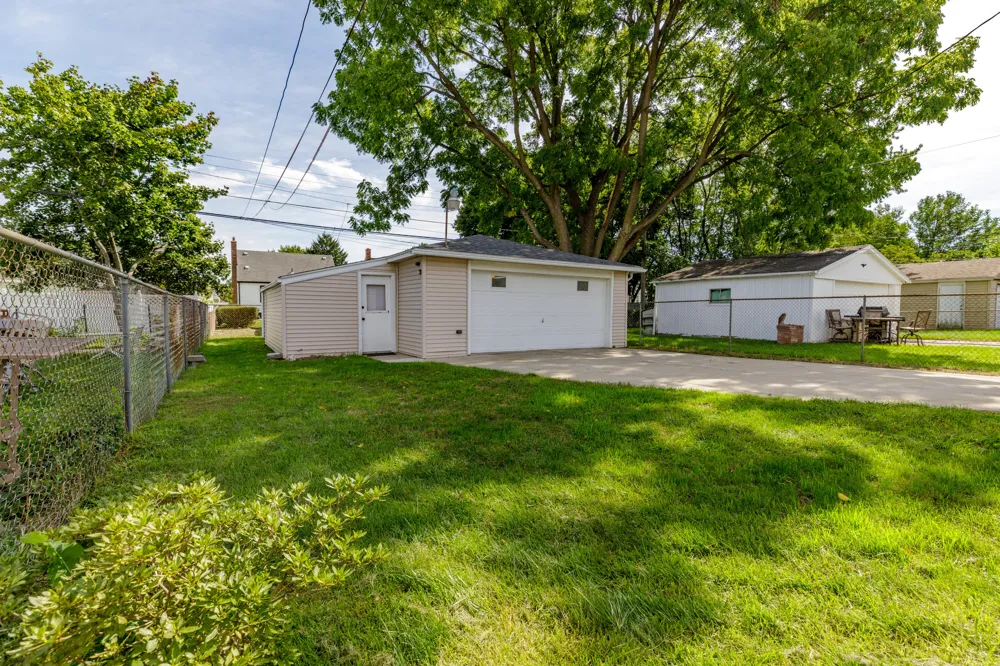4127 Winifred Street Wayne, MI 48184
