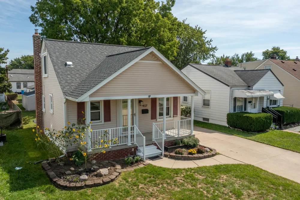 4127 Winifred Street Wayne, MI 48184