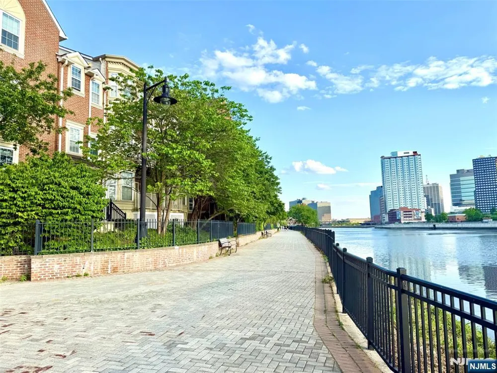 201 DEY Street 126 Harrison, NJ 07029