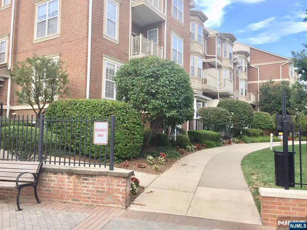 201 DEY Street 126 Harrison, NJ 07029