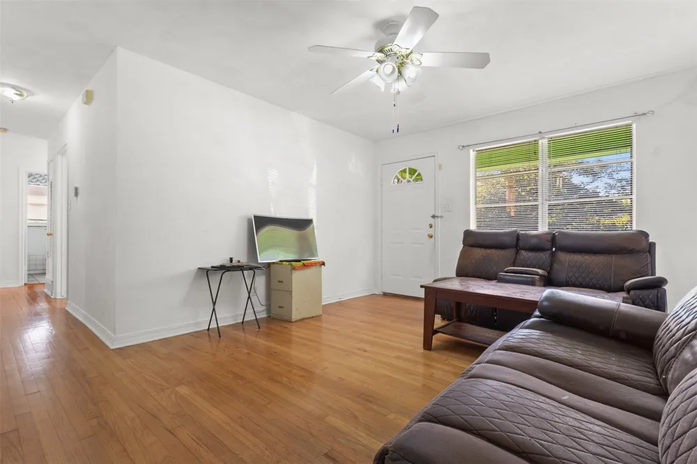 4805 Ira Street Haltom City, TX 76117