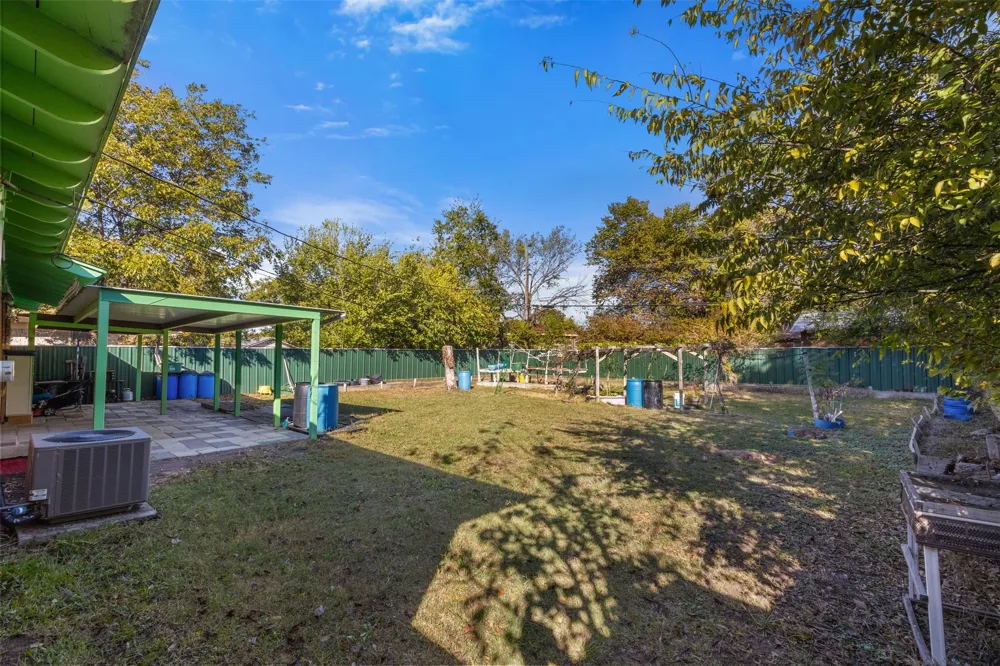 4805 Ira Street Haltom City, TX 76117