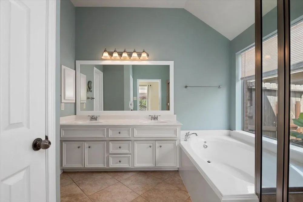 26886 Treasures Ridge Drive Kingwood, TX 77339