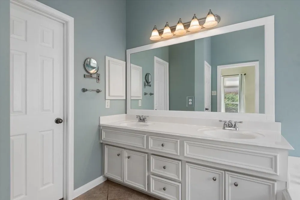 26886 Treasures Ridge Drive Kingwood, TX 77339